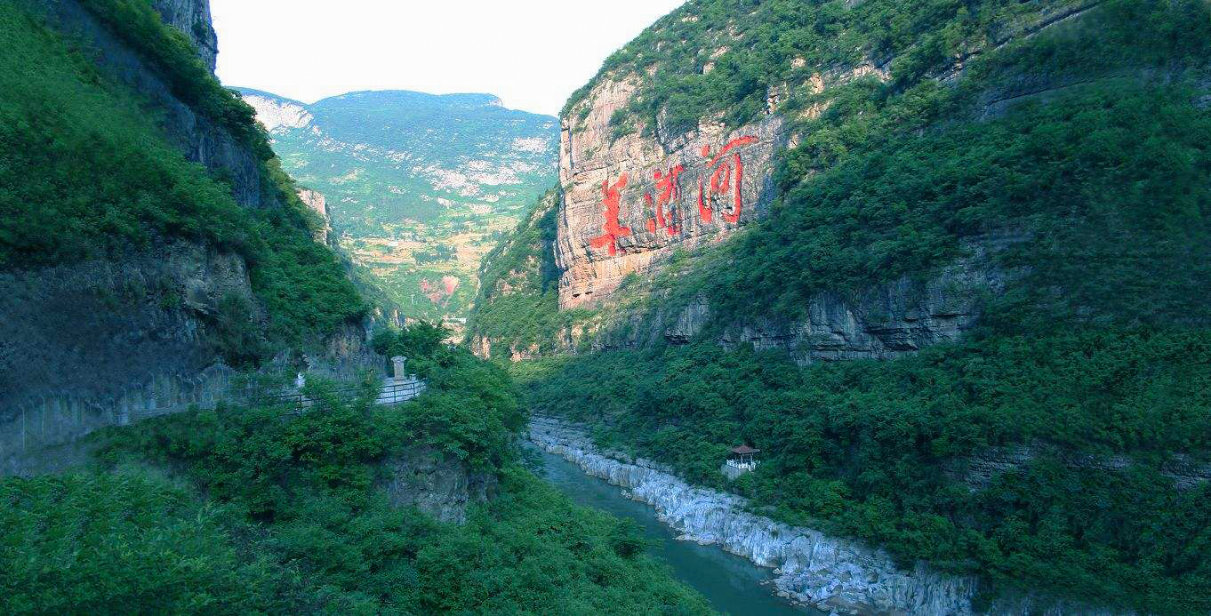 1734655296216517.jpg 美酒河.jpg